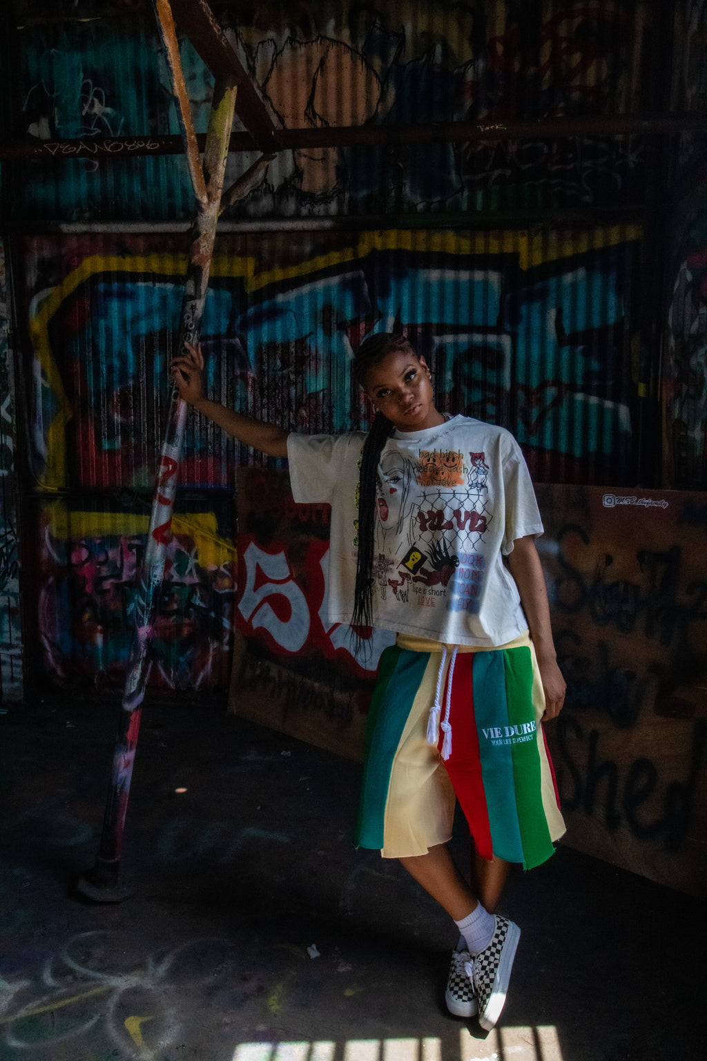 VIE DURE "YLIP" CRÈME SHORTS