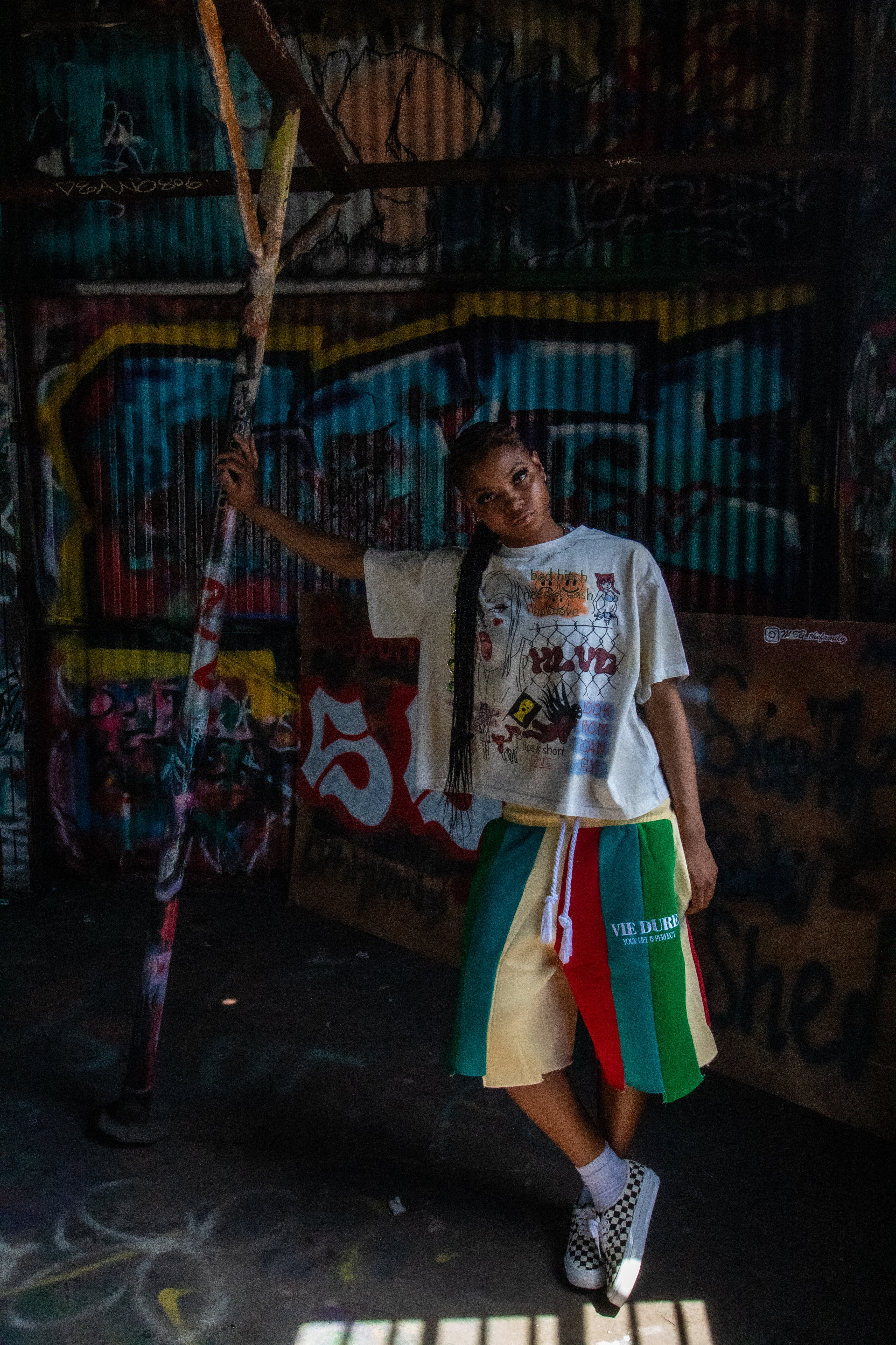 VIE DURE "YLIP" CRÈME SHORTS