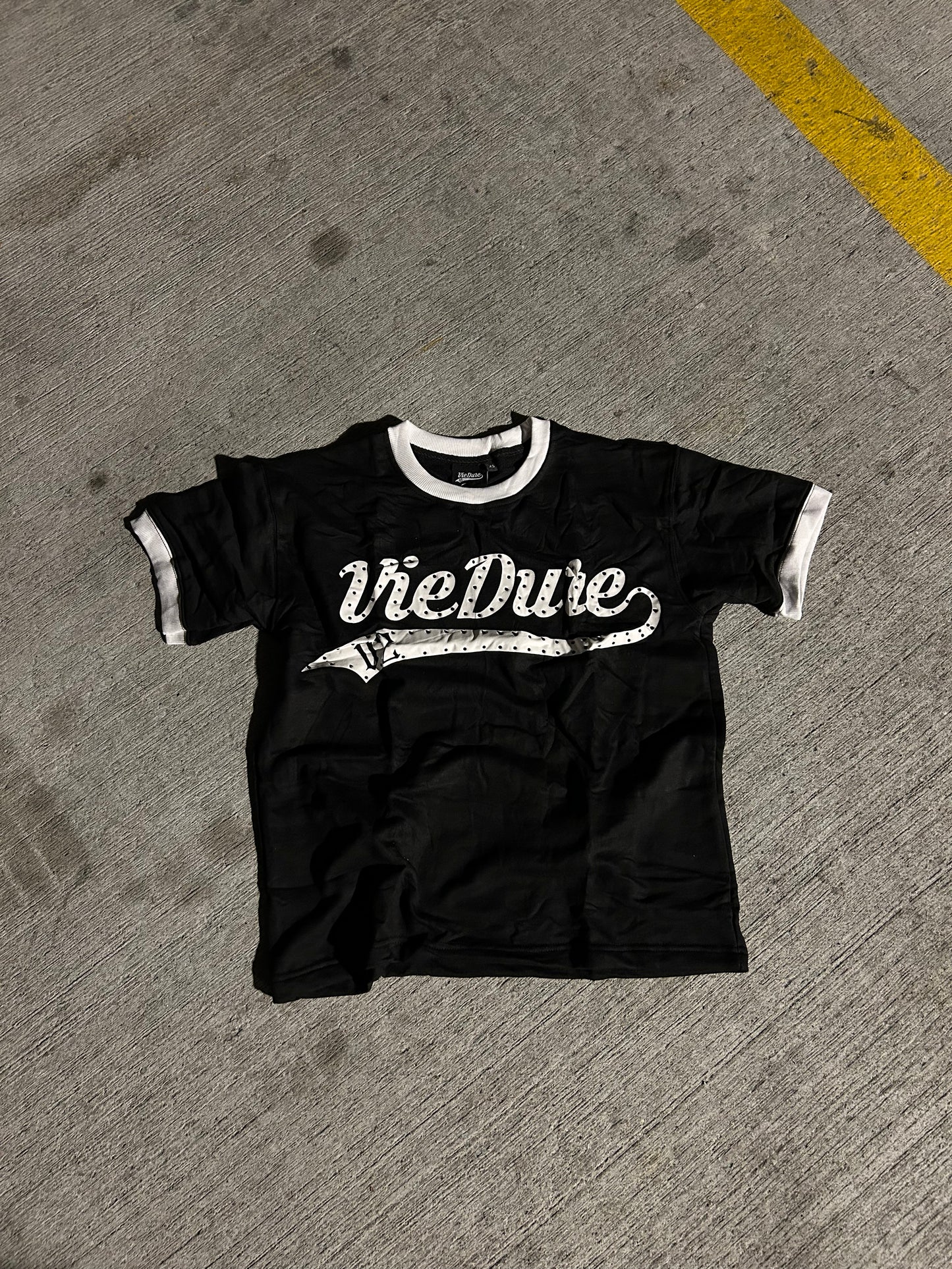 VIE DURE "BLACK WALL" T-SHIRT