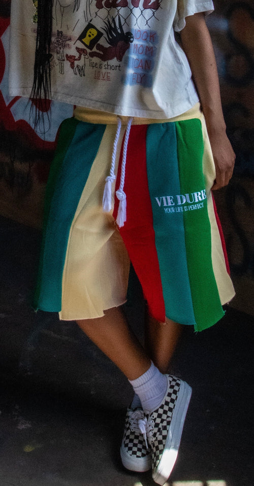 VIE DURE "YLIP" CRÈME SHORTS